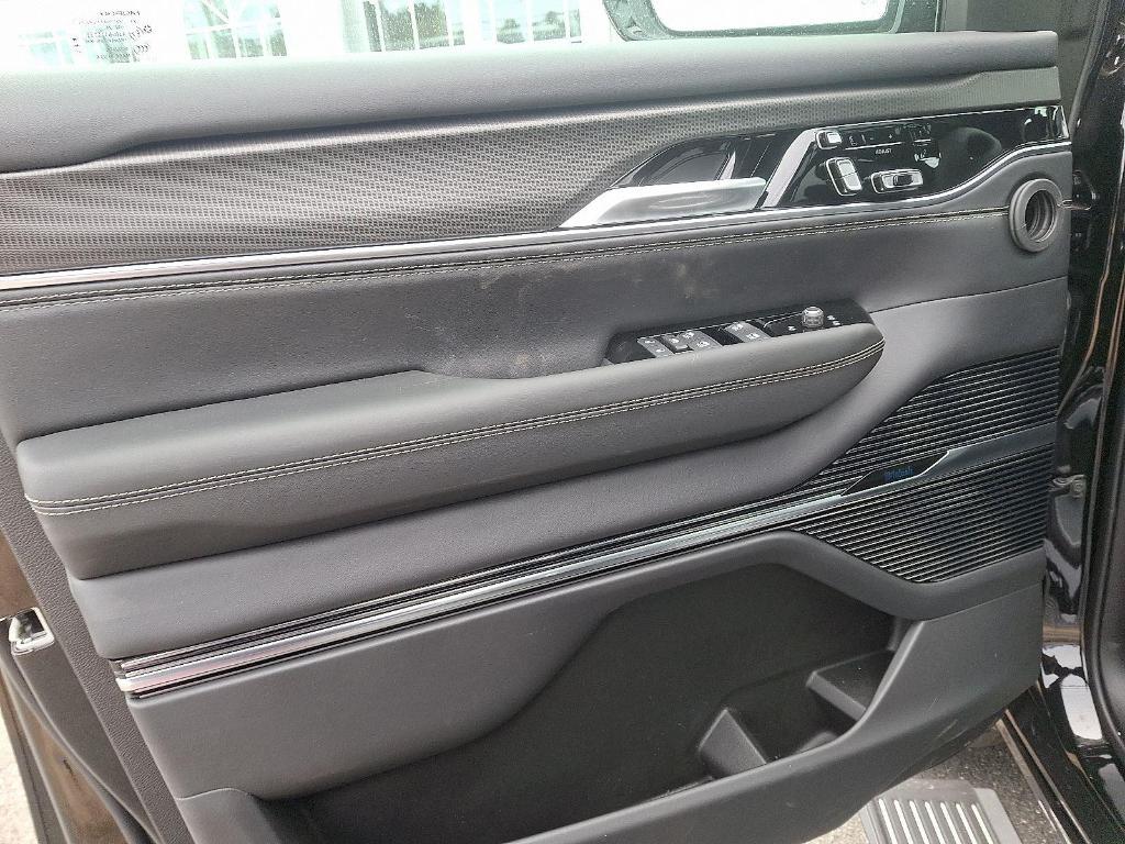 new 2025 Jeep Grand Wagoneer car, priced at $94,511