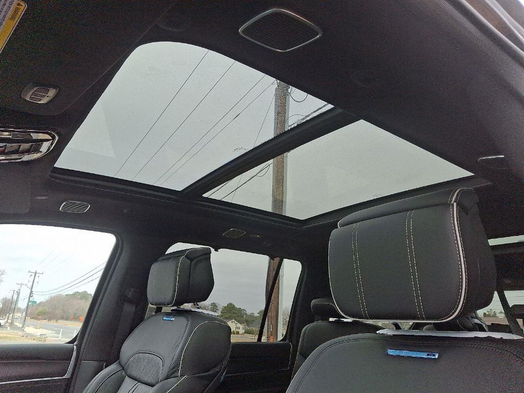 new 2025 Jeep Grand Wagoneer car, priced at $94,511