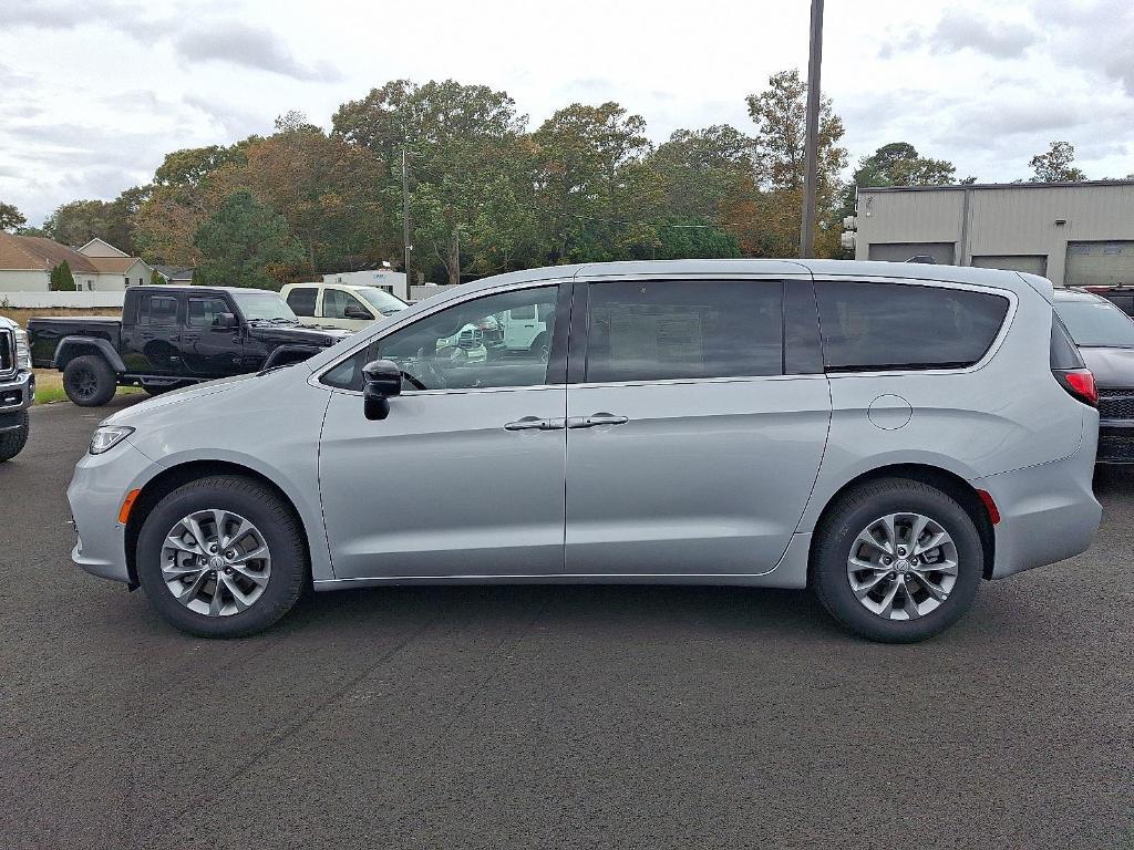 new 2026 Chrysler Pacifica car, priced at $45,610