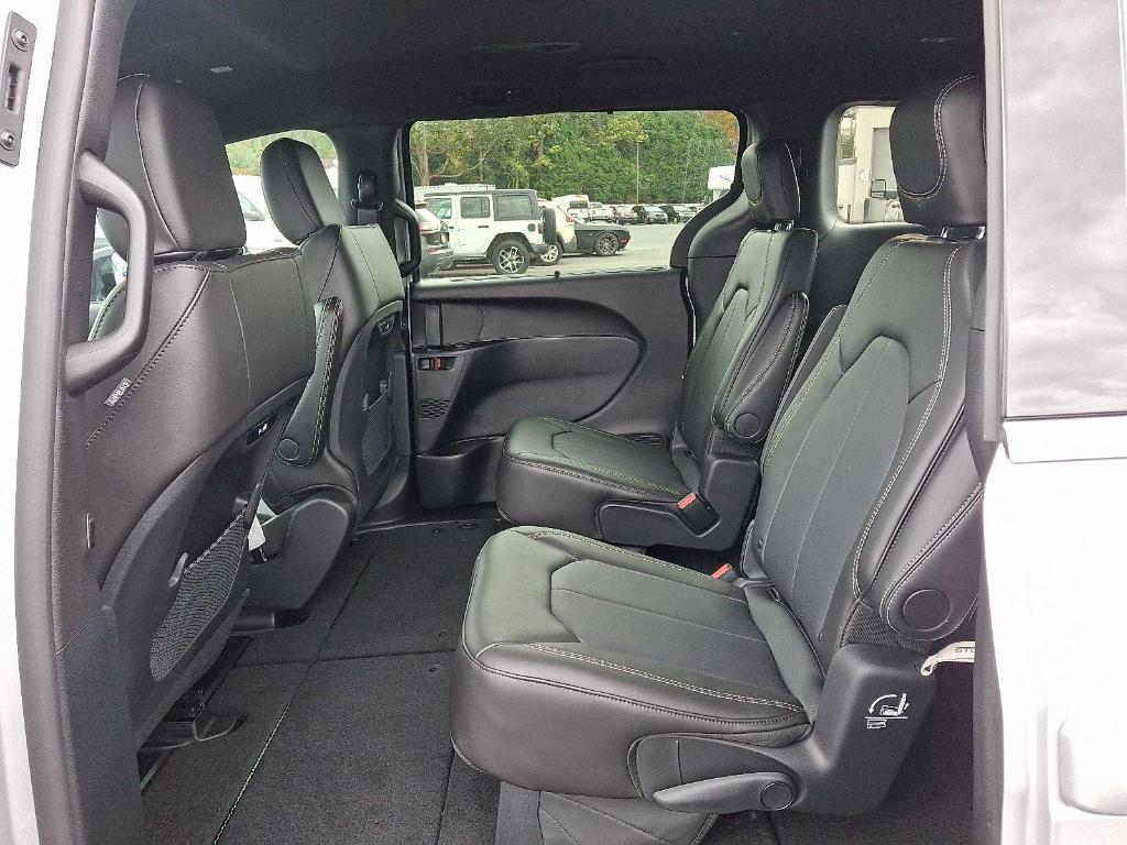 new 2026 Chrysler Pacifica car, priced at $45,610