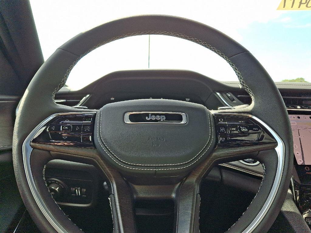 new 2025 Jeep Grand Cherokee car, priced at $56,836