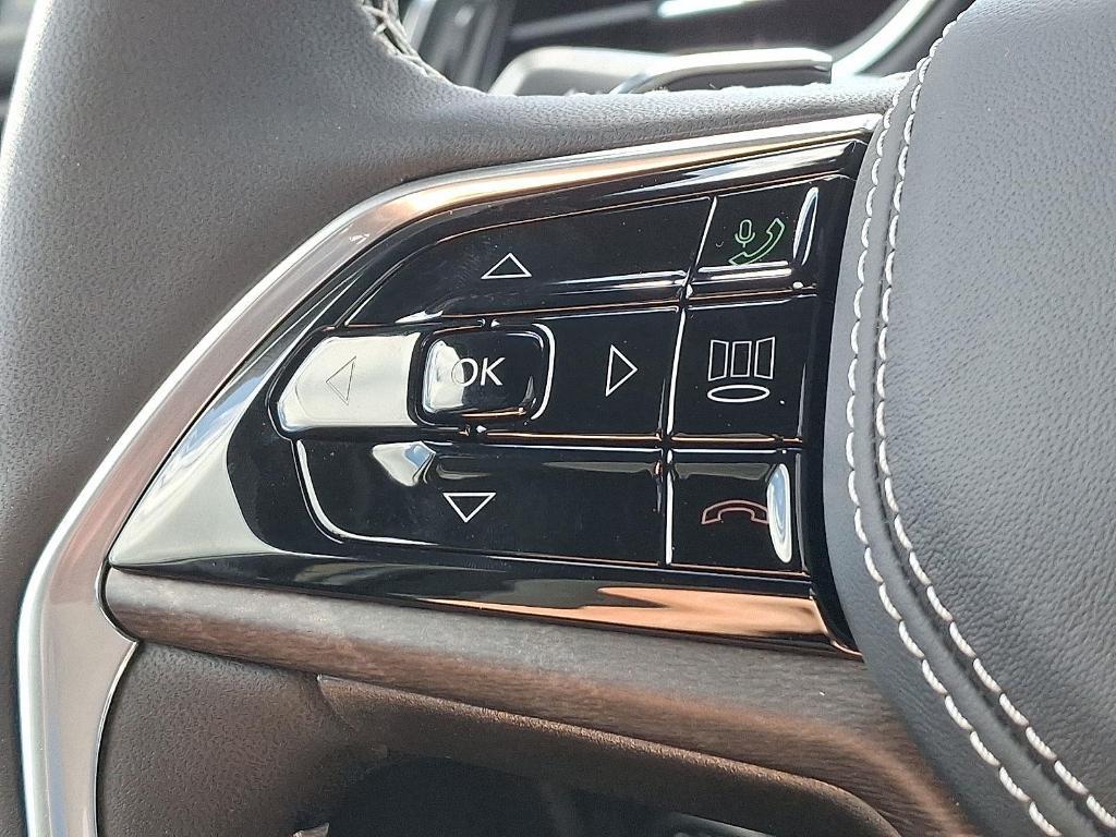 new 2025 Jeep Grand Cherokee car, priced at $56,836