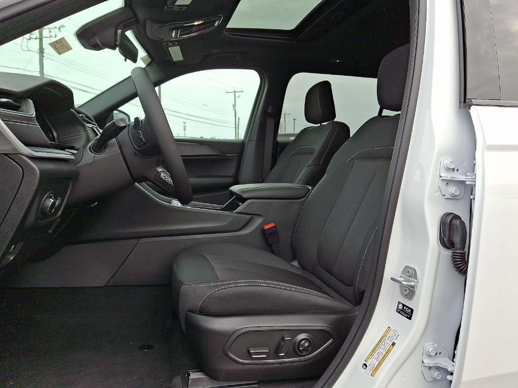 new 2025 Jeep Grand Cherokee L car, priced at $39,802