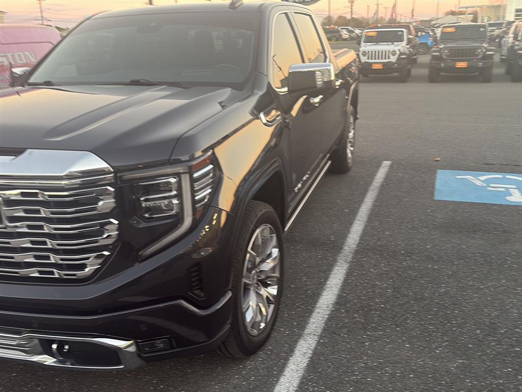 used 2023 GMC Sierra 1500 car, priced at $48,000