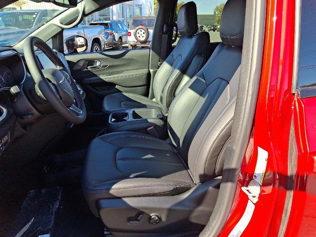 new 2026 Chrysler Pacifica car, priced at $43,361