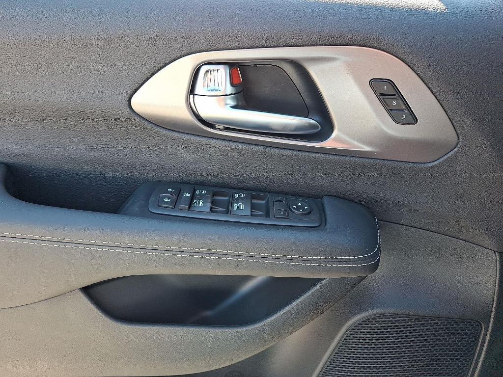 new 2026 Chrysler Pacifica car, priced at $43,361