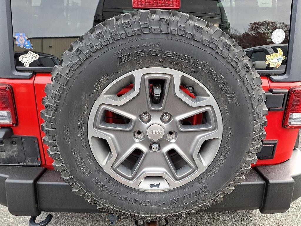 used 2015 Jeep Wrangler Unlimited car, priced at $22,490