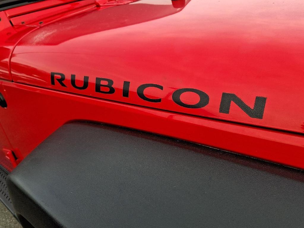 used 2015 Jeep Wrangler Unlimited car, priced at $22,490