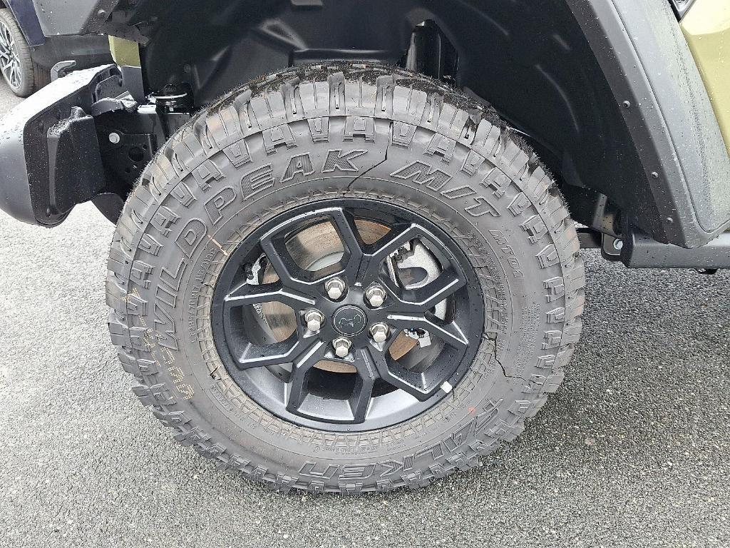new 2025 Jeep Wrangler car, priced at $44,151