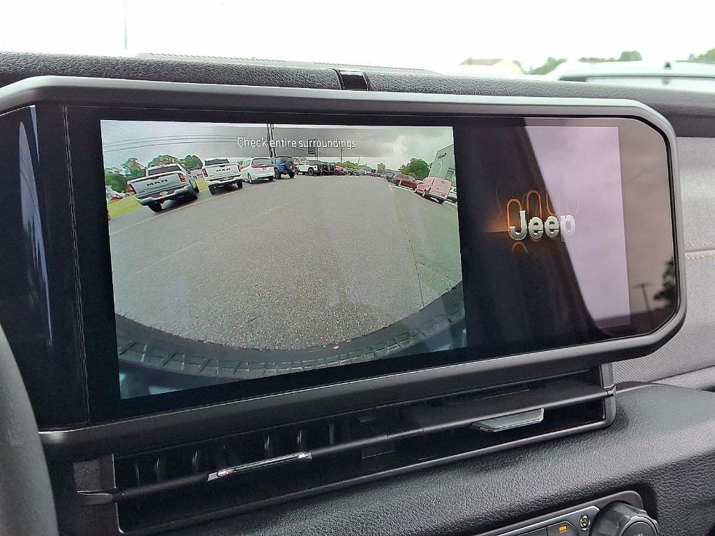 new 2025 Jeep Wrangler car, priced at $44,151