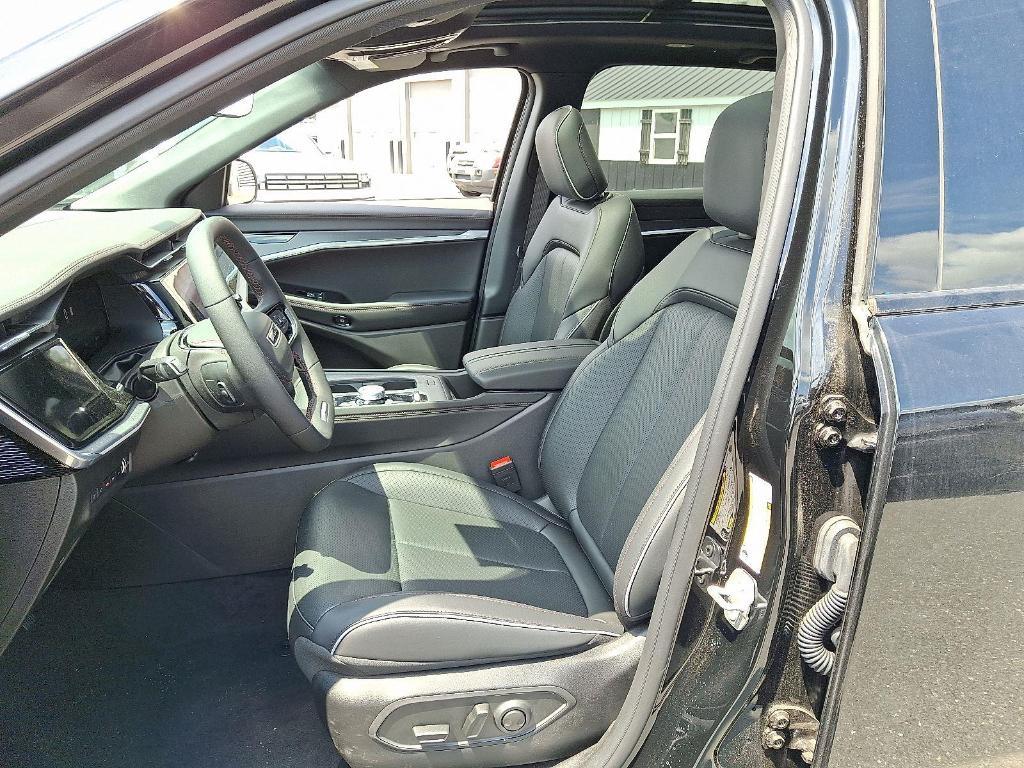 new 2025 Jeep Wagoneer S car, priced at $46,859