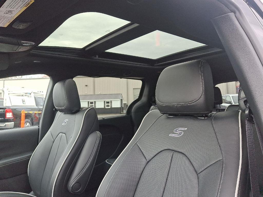 new 2026 Chrysler Pacifica car, priced at $49,587