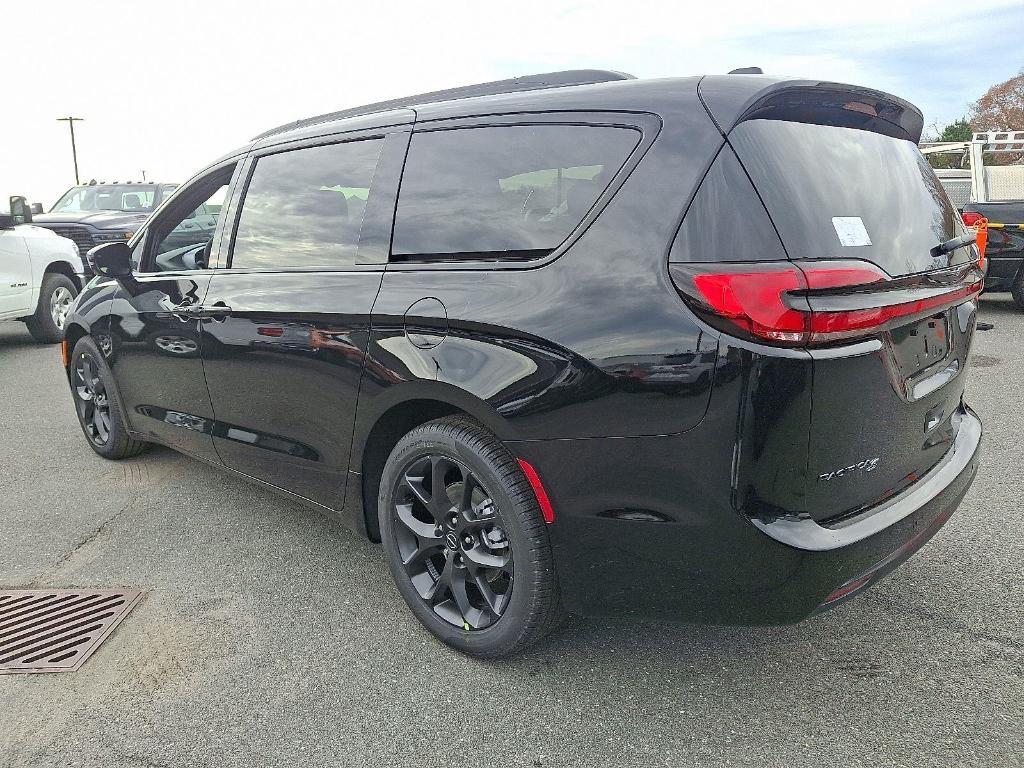 new 2026 Chrysler Pacifica car, priced at $49,587