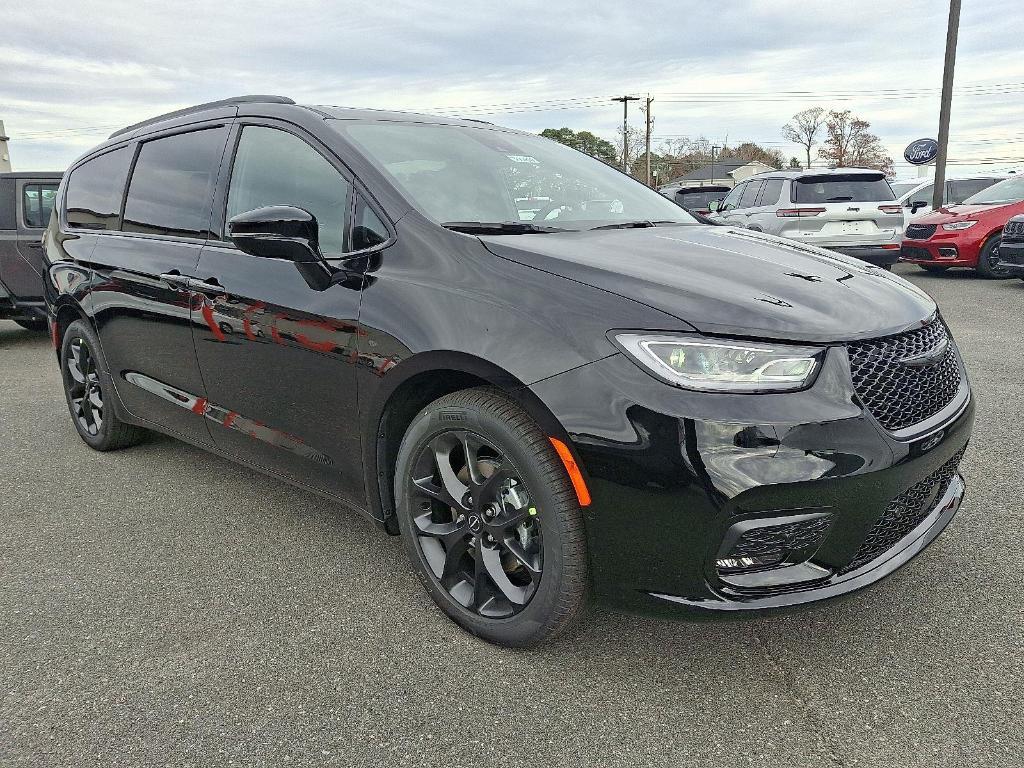 new 2026 Chrysler Pacifica car, priced at $49,587