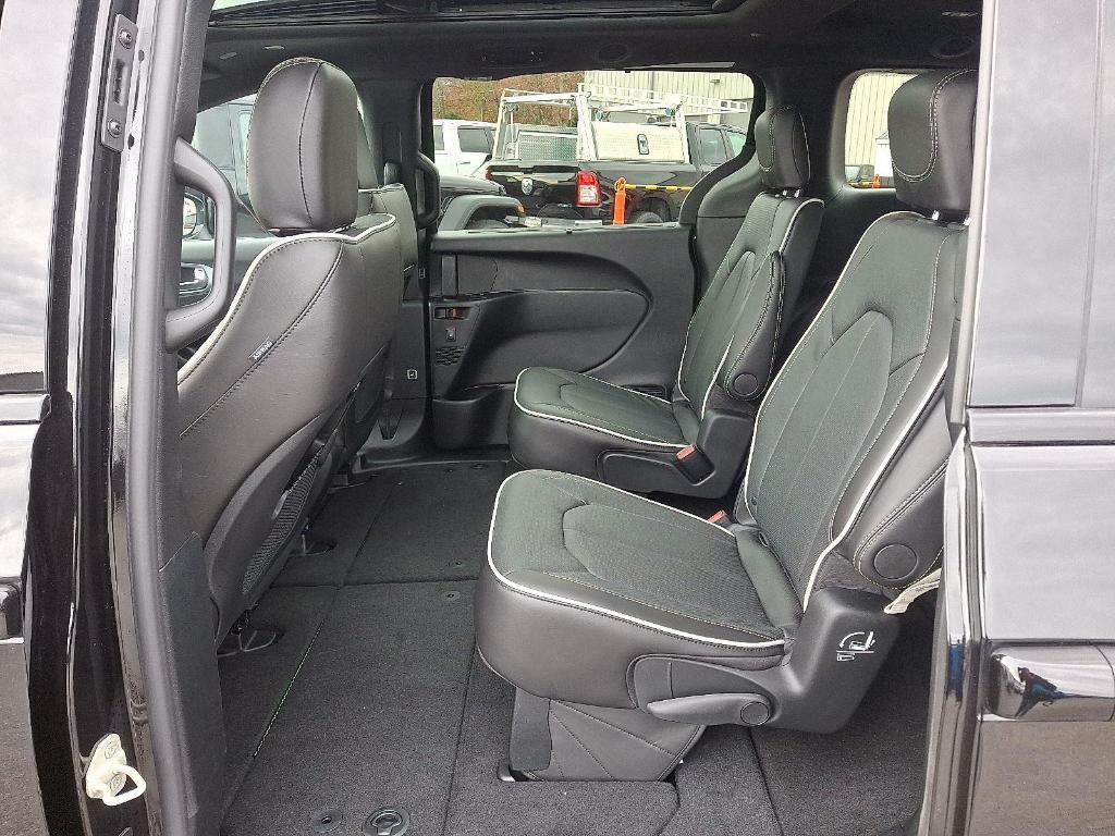 new 2026 Chrysler Pacifica car, priced at $49,587