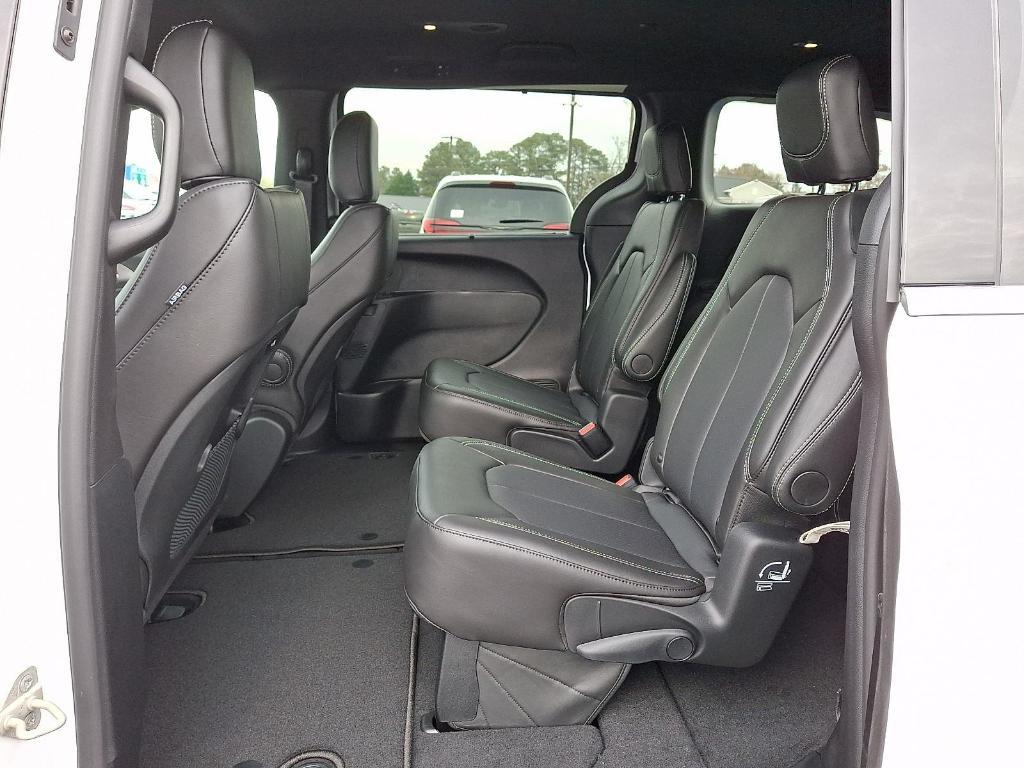 new 2026 Chrysler Pacifica car, priced at $45,216