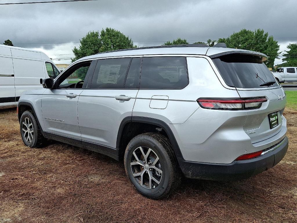 new 2025 Jeep Grand Cherokee L car, priced at $45,041