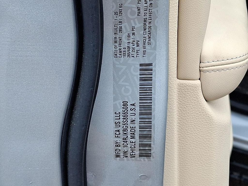 new 2025 Jeep Grand Cherokee L car, priced at $45,041