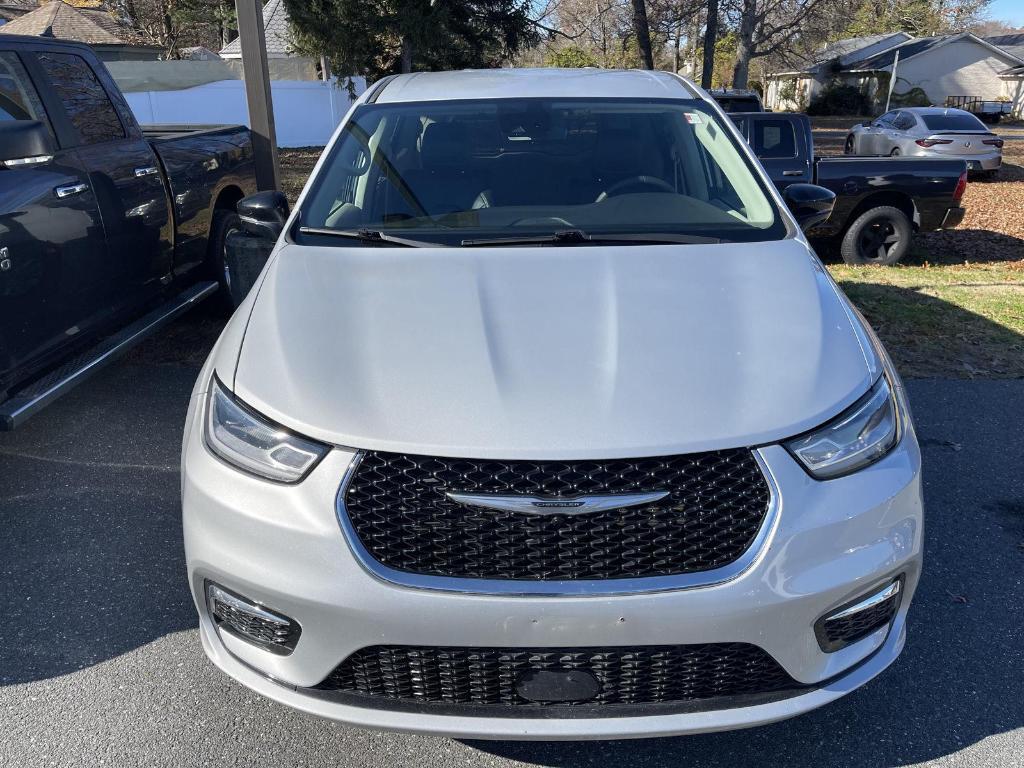 used 2024 Chrysler Pacifica car, priced at $29,900