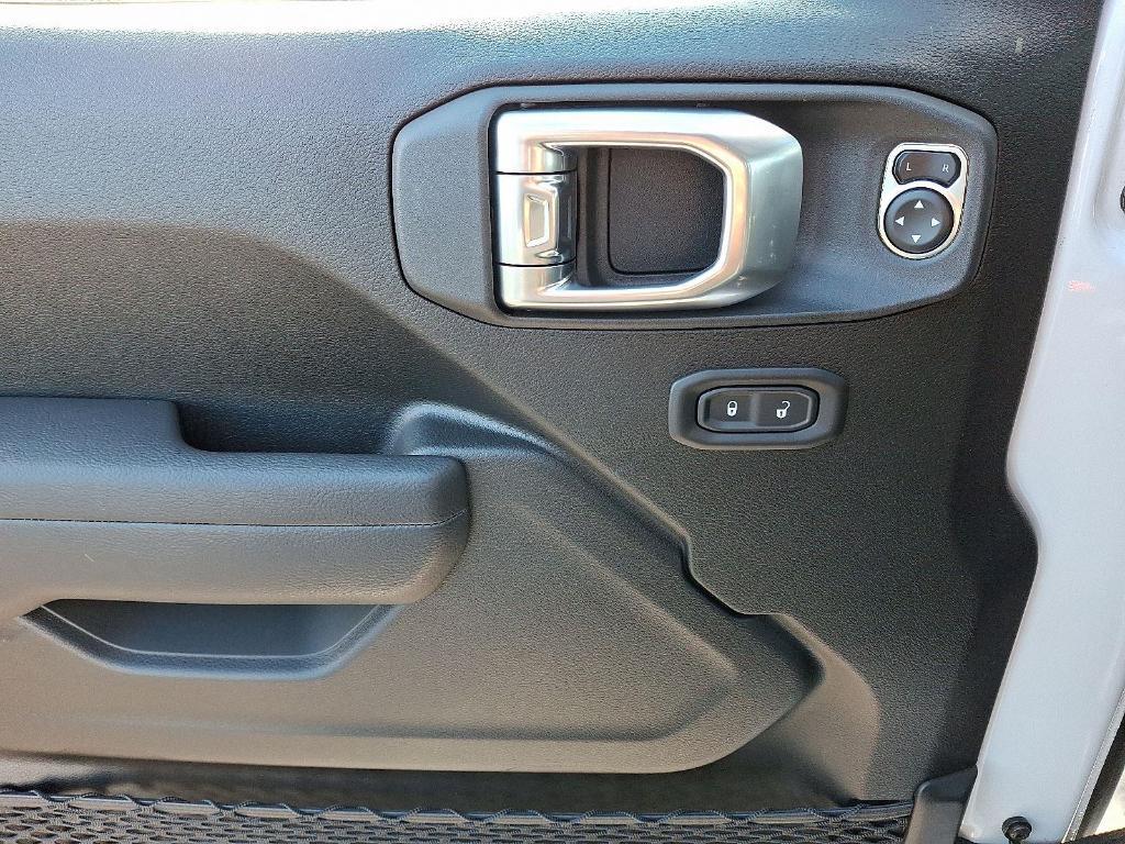 new 2026 Jeep Gladiator car, priced at $48,635