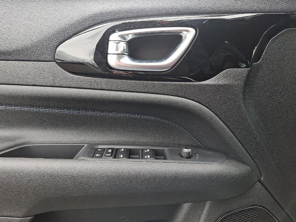 new 2026 Jeep Compass car, priced at $35,275