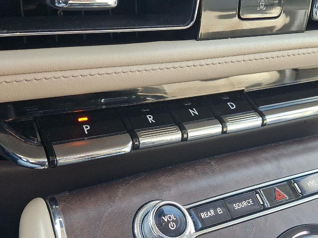 used 2020 Lincoln Aviator car, priced at $28,800