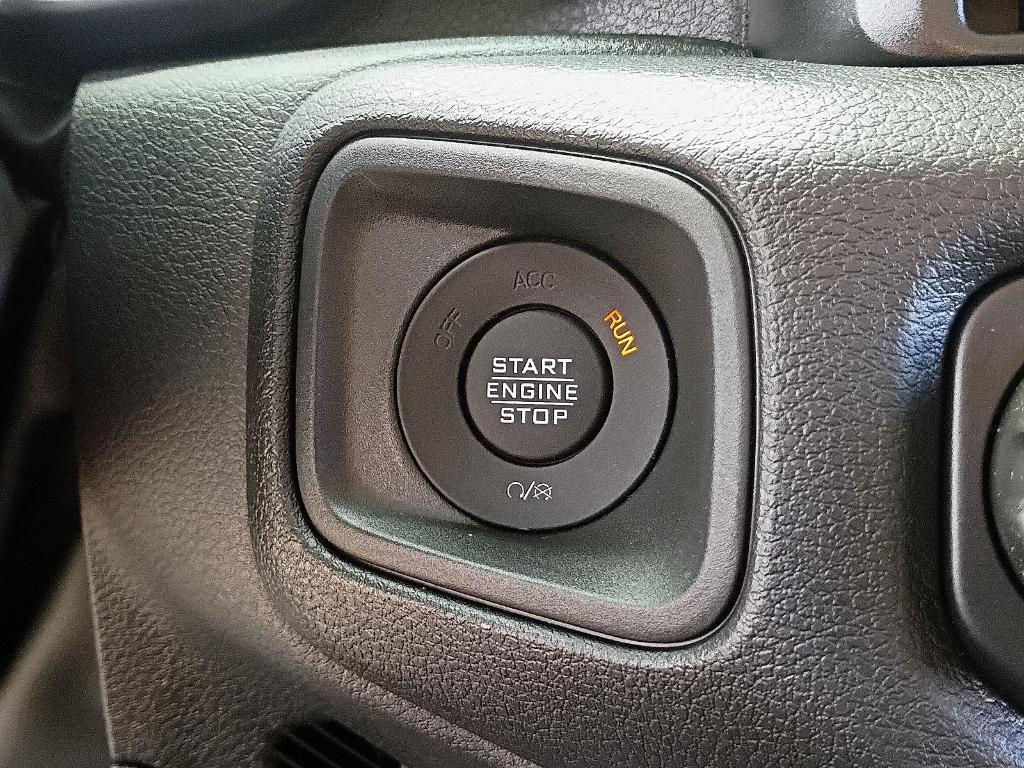 new 2025 Jeep Wrangler car, priced at $48,051