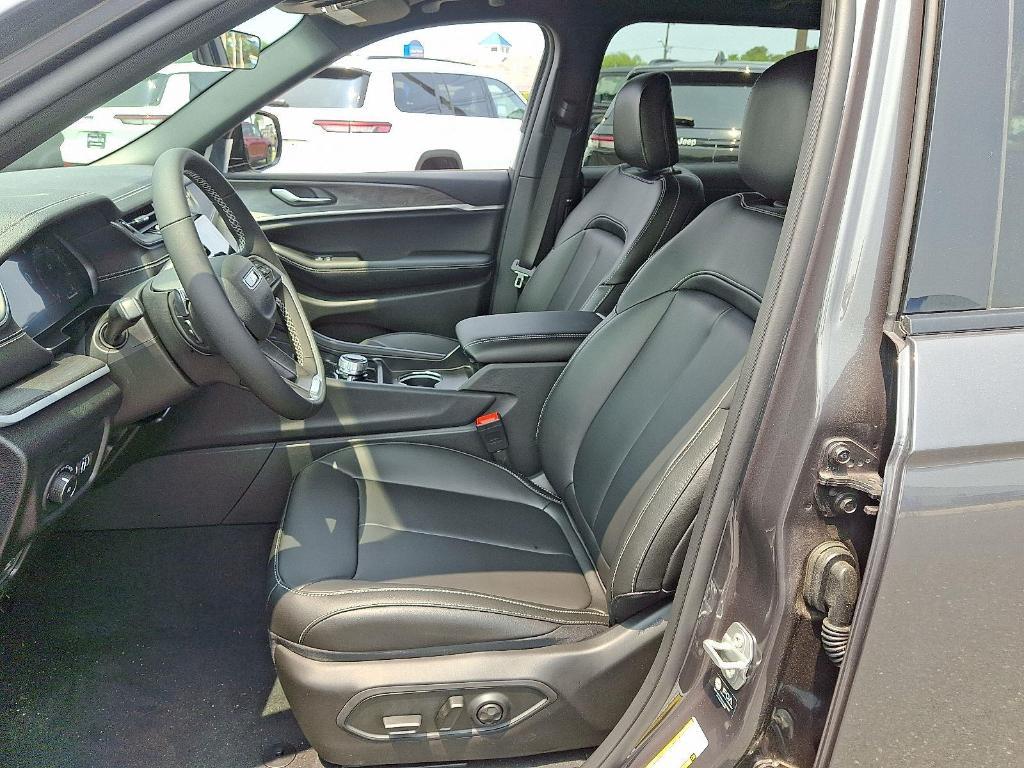 new 2025 Jeep Grand Cherokee L car, priced at $44,414