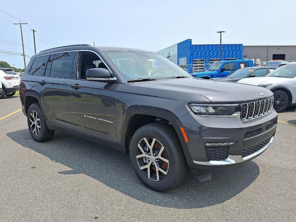 new 2025 Jeep Grand Cherokee L car, priced at $44,414