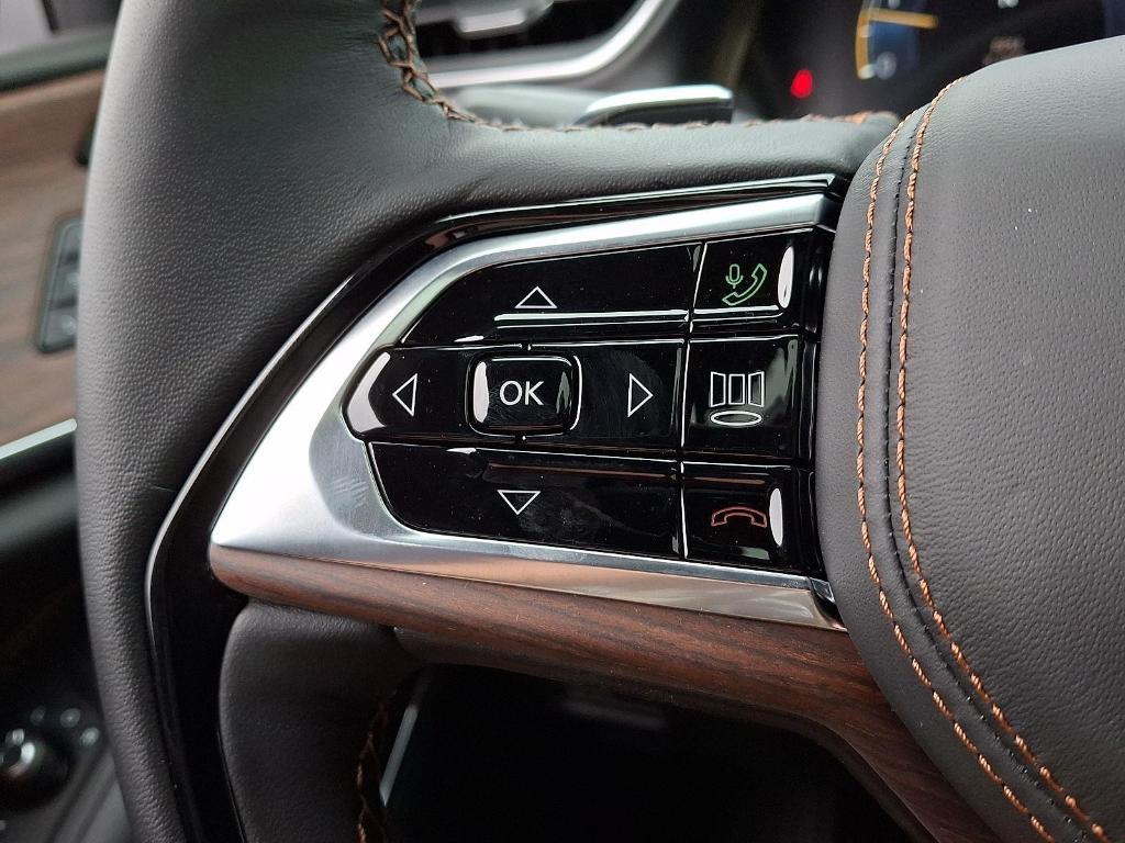 new 2025 Jeep Grand Cherokee car, priced at $59,232