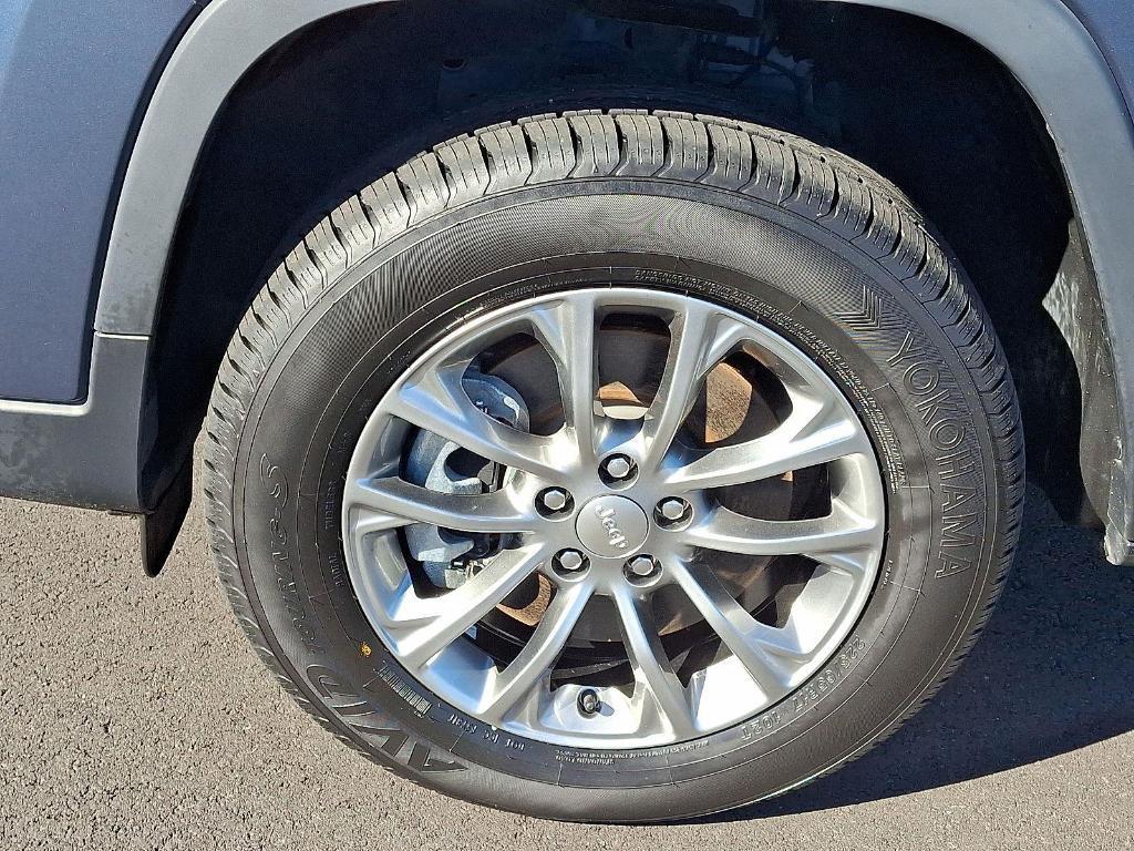 used 2021 Jeep Cherokee car, priced at $22,000