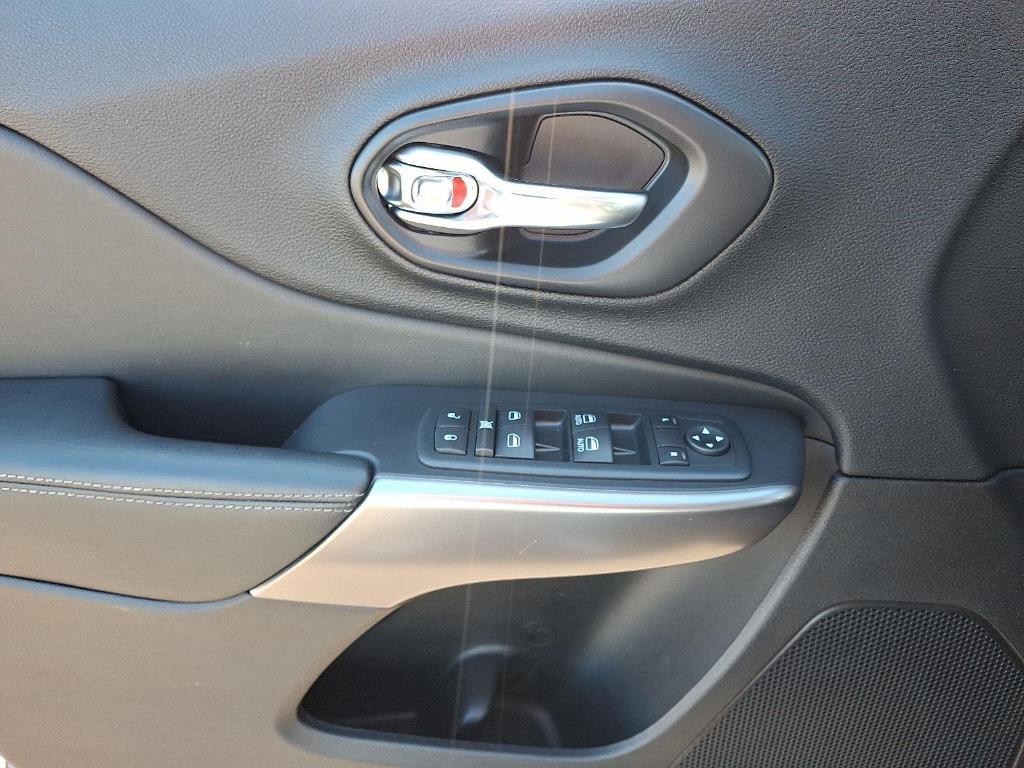 used 2021 Jeep Cherokee car, priced at $22,500