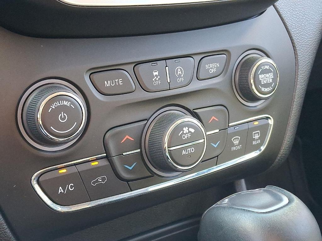 used 2021 Jeep Cherokee car, priced at $22,000