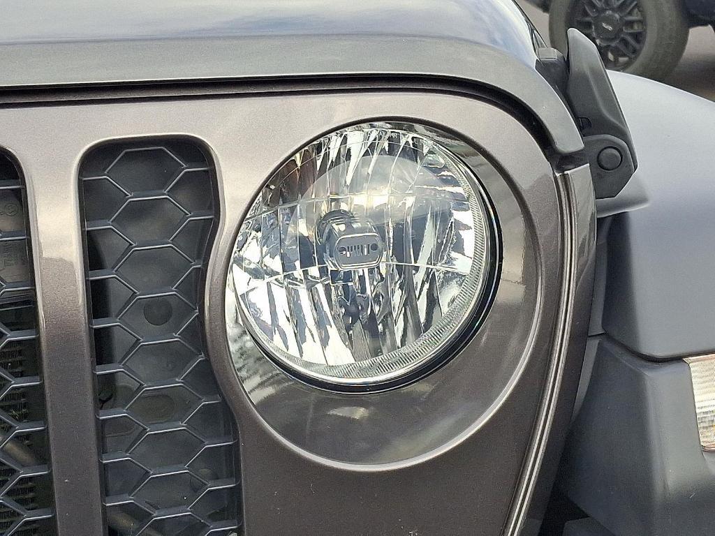 used 2021 Jeep Gladiator car, priced at $30,275