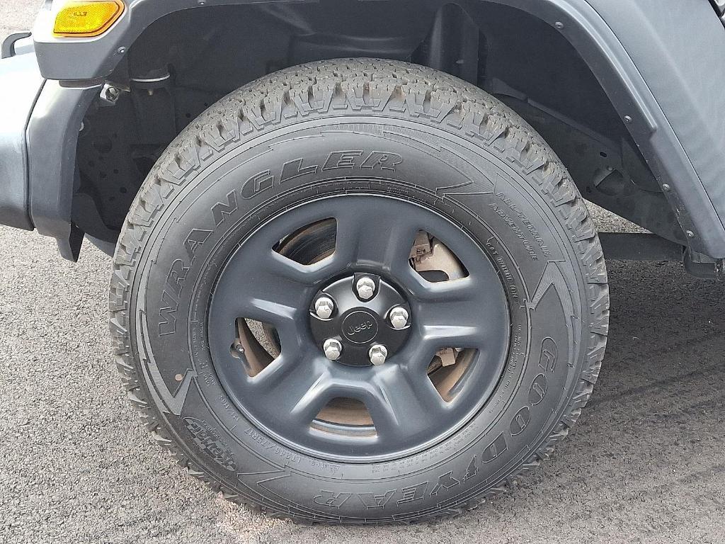 used 2021 Jeep Gladiator car, priced at $30,275