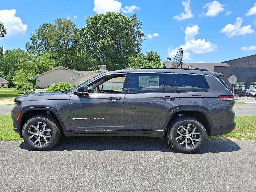 new 2025 Jeep Grand Cherokee L car, priced at $47,782