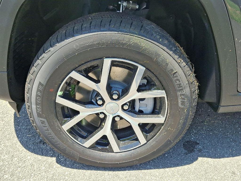 new 2025 Jeep Grand Cherokee L car, priced at $47,532