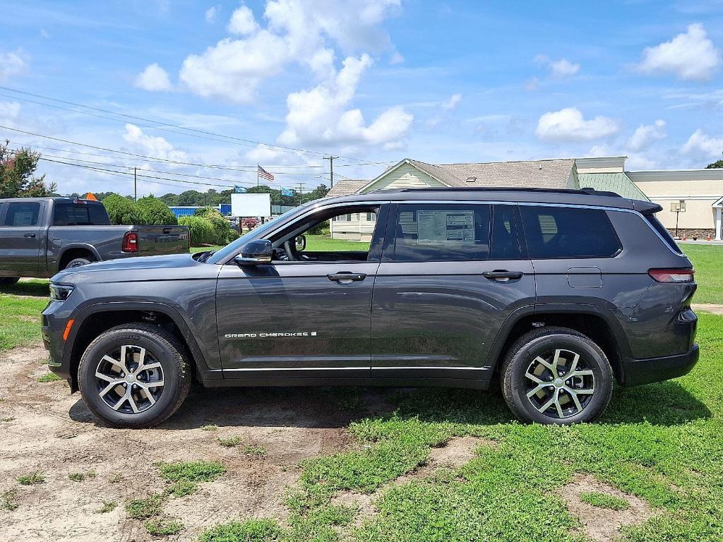new 2025 Jeep Grand Cherokee L car, priced at $45,226