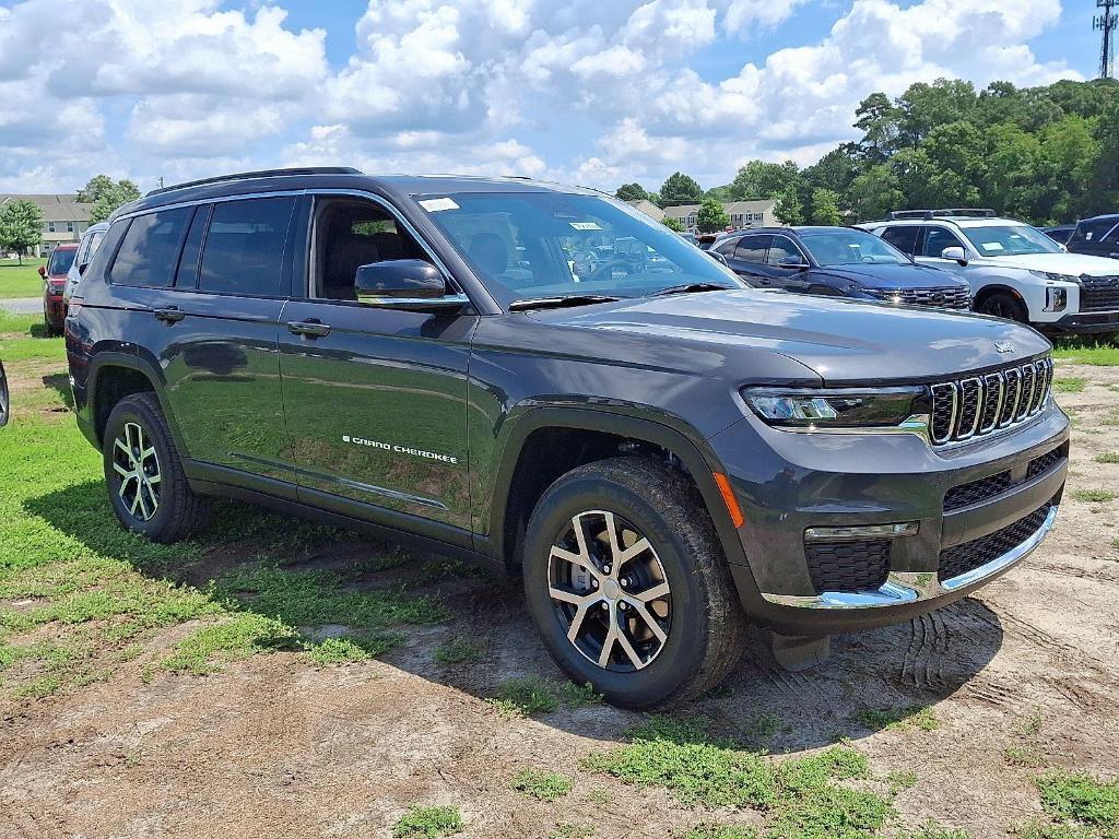 new 2025 Jeep Grand Cherokee L car, priced at $45,226