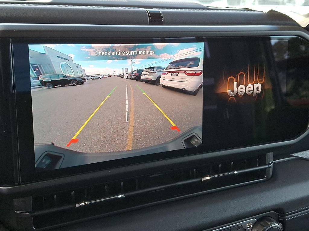 new 2025 Jeep Gladiator car, priced at $42,882