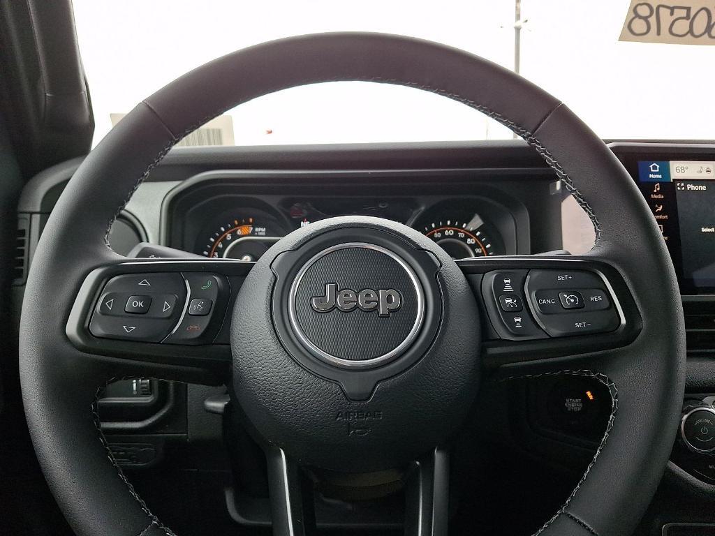 new 2025 Jeep Wrangler car, priced at $43,769