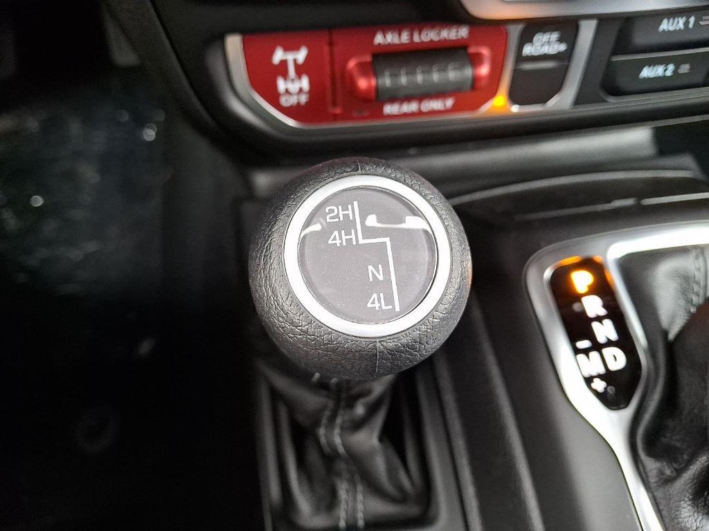 new 2025 Jeep Wrangler car, priced at $43,769