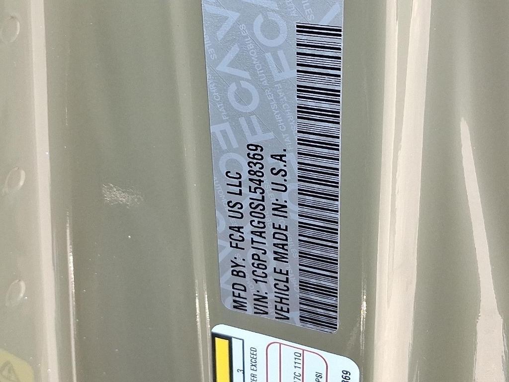 new 2025 Jeep Gladiator car, priced at $45,264