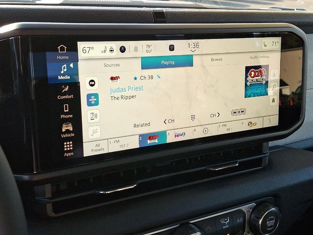 new 2025 Jeep Gladiator car, priced at $45,264