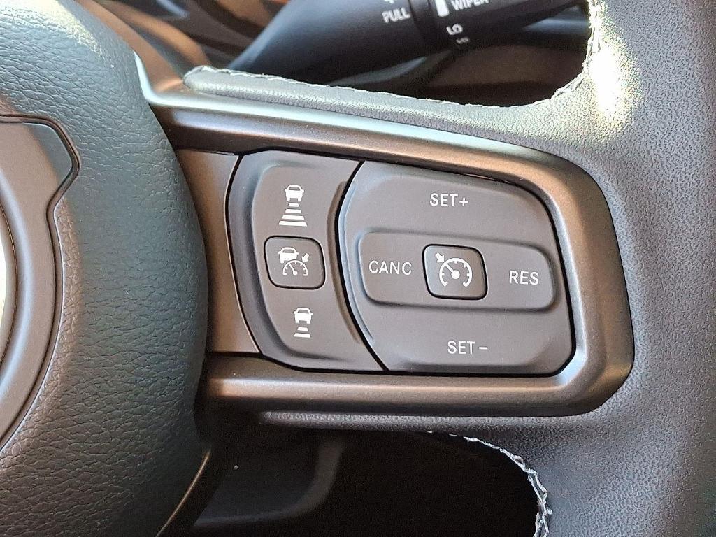 new 2025 Jeep Gladiator car, priced at $45,264