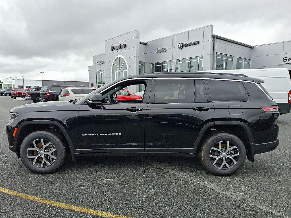 new 2025 Jeep Grand Cherokee L car, priced at $45,357