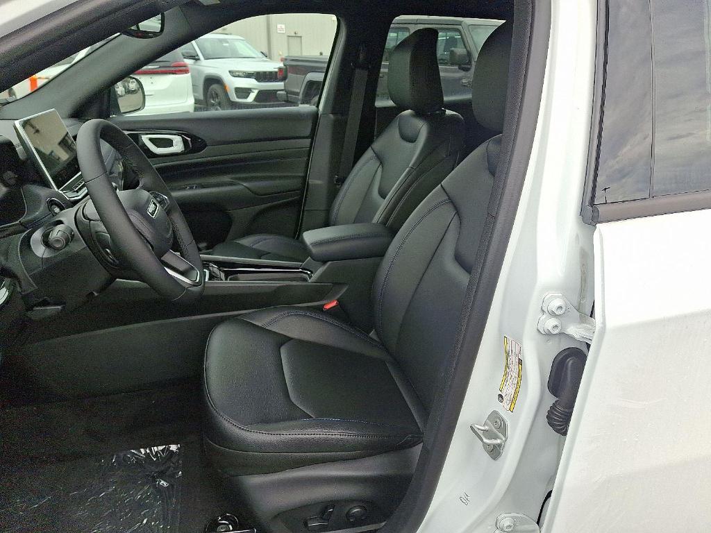 new 2026 Jeep Compass car, priced at $35,275