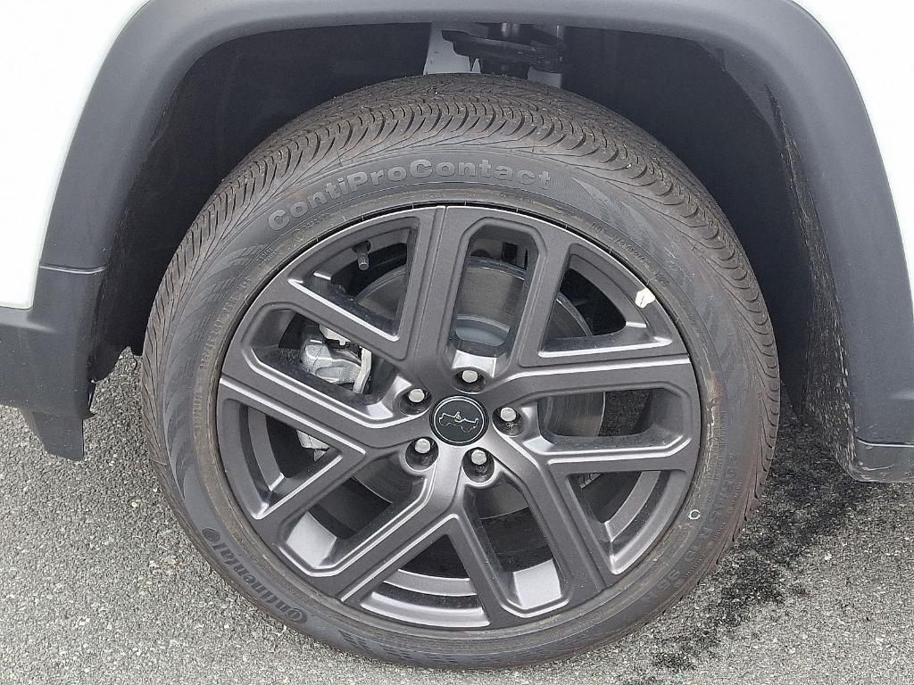 new 2026 Jeep Compass car, priced at $35,275