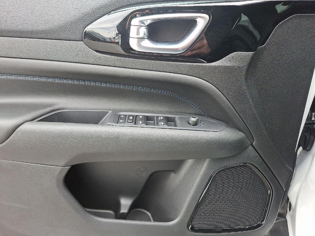 new 2026 Jeep Compass car, priced at $35,275