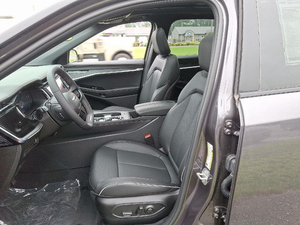 new 2025 Jeep Wagoneer S car, priced at $46,859